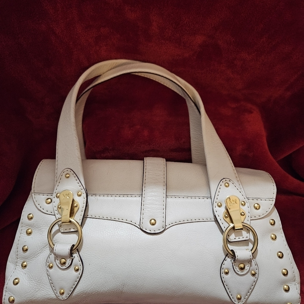 Michael Kors White Berkley Shoulder Bag - Picture 2 of 16